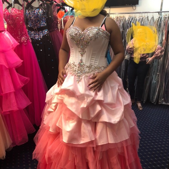 Beautiful Sweet 16 dress - Picture 4 of 6